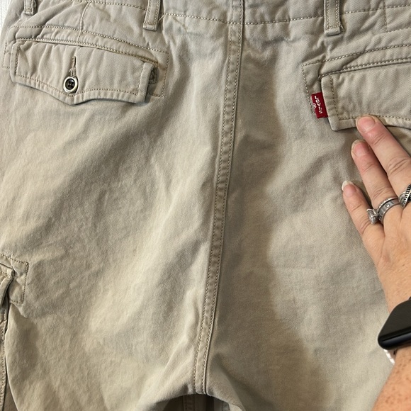 Levi’s red tag Cargo short - Picture 3 of 10